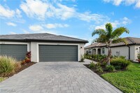 Building Photo - 14028 Hunter Oak Dr