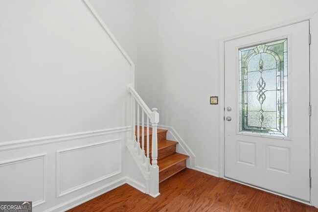 Building Photo - 513 Stepney Ct SE