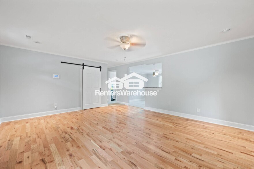 Building Photo - 792 Hillwell Rd
