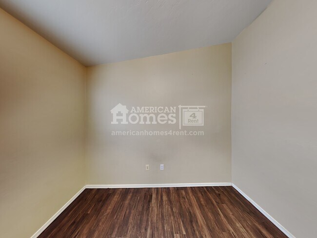 Building Photo - 6813 W Pebble Shore Court