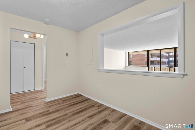 Building Photo - 1460 Elm St