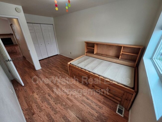Building Photo - 3228 Aquarius Cir