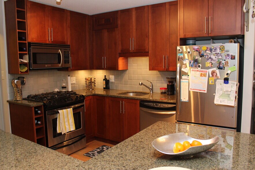 Kitchen - 7333 New Hampshire Ave
