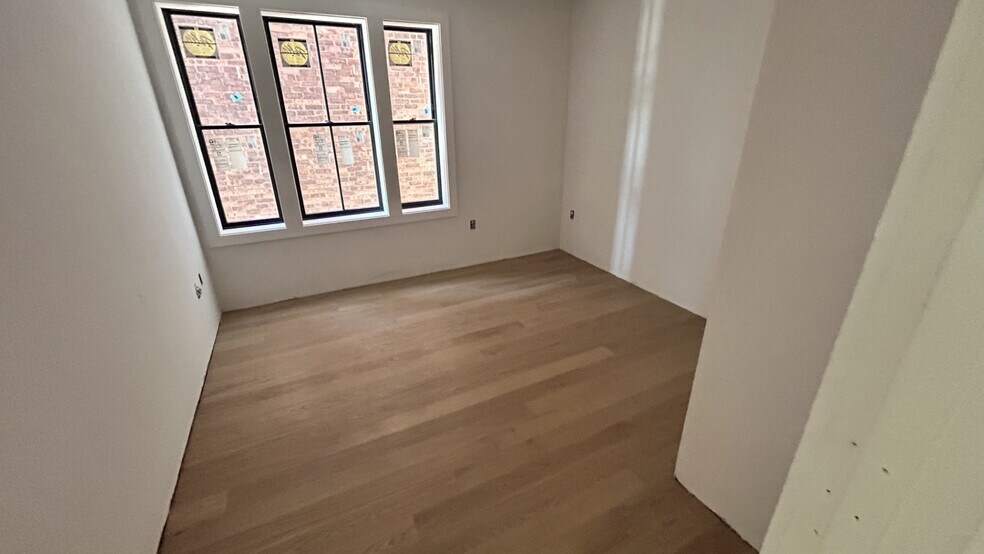 Building Photo - 32 Orkney Rd