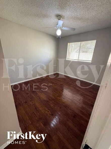 Building Photo - 7506 Tetela Dr