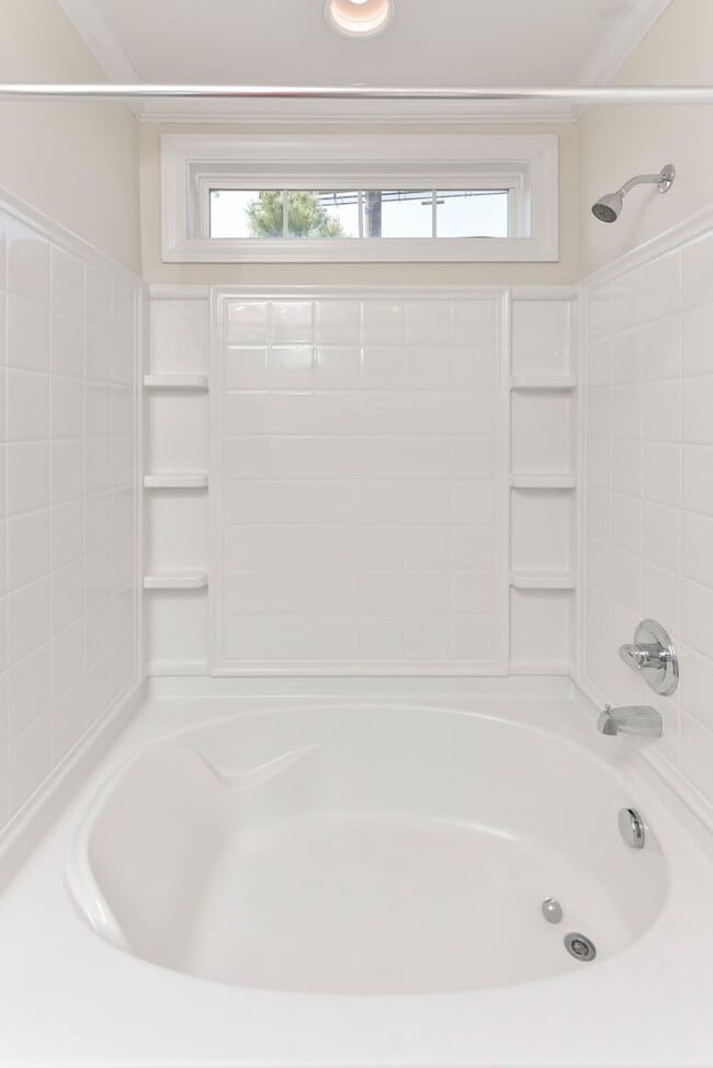 Building Photo - 3BR 2.5BA Townhome in Pennington Square ~ Minutes to Fort Jackson, the VA hospital, USC Medical S...