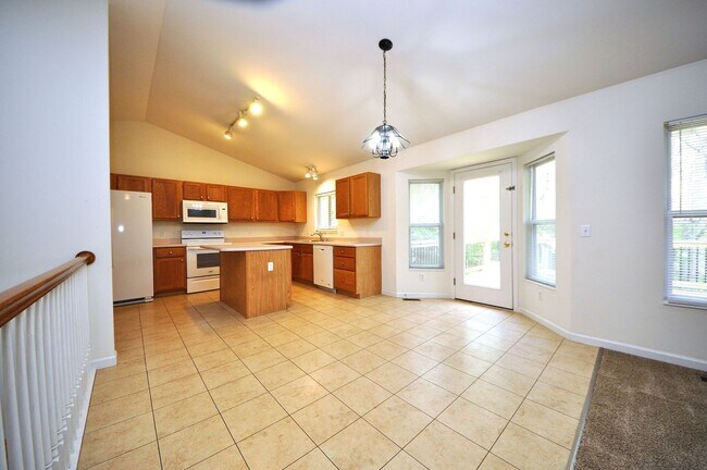 Building Photo - 131 Choctaw Dr