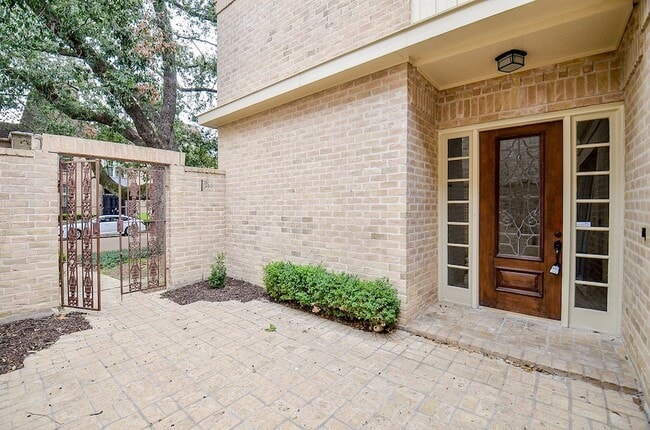 Building Photo - 44 Bayou Pointe Dr