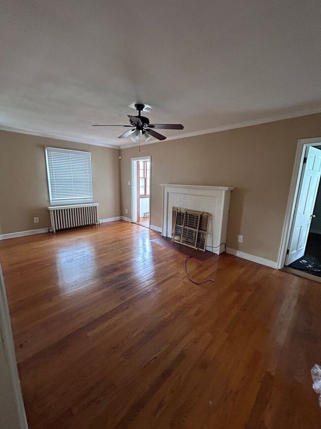 Building Photo - Cute 3 bedroom home, Fantastic Location!