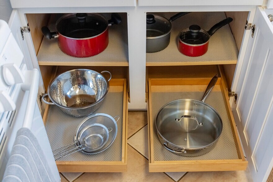 Building Photo - 2391 Shibley Ave