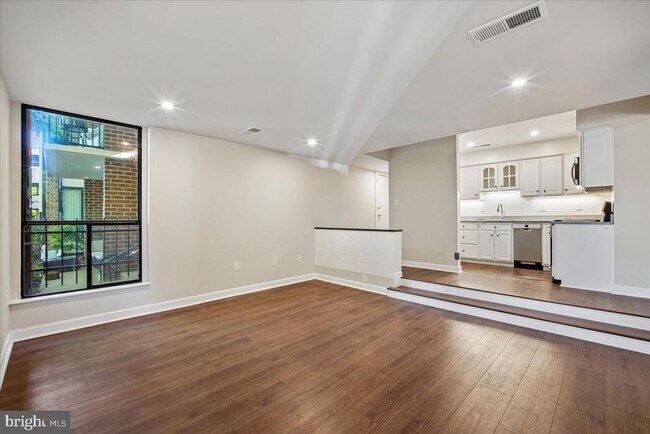 Building Photo - 9907 Blundon Dr