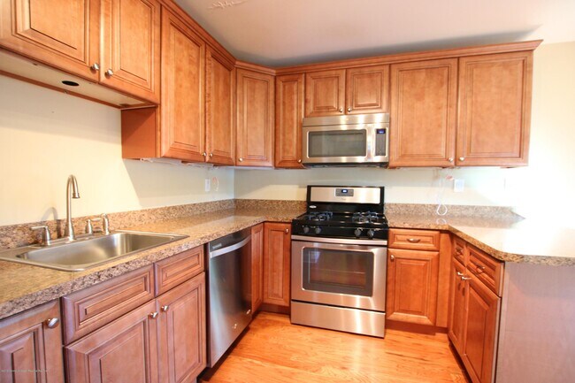 Building Photo - 51 Lenape Trail