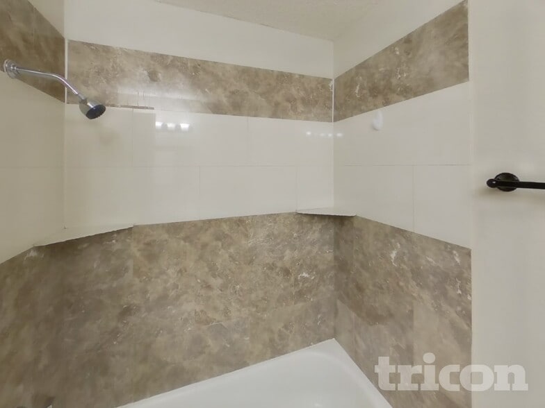 Building Photo - 1424 Savannah St