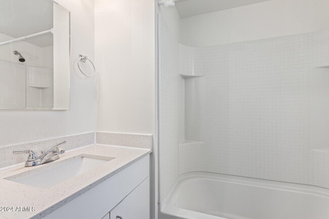 Building Photo - 129 N 11th Ave