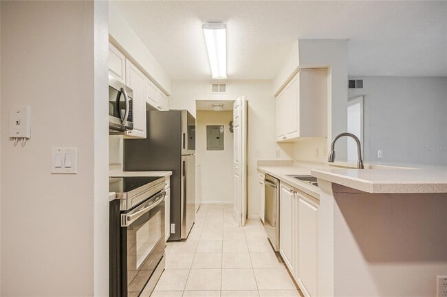 Building Photo - 1229 Bermuda Lakes Ln