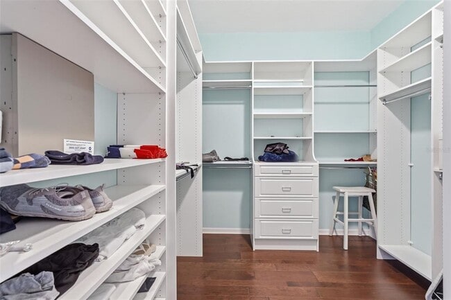 Building Photo - 909 Allegro Ln