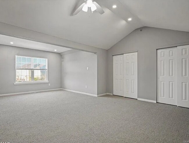 Building Photo - 54 Lower Ridge View Cir