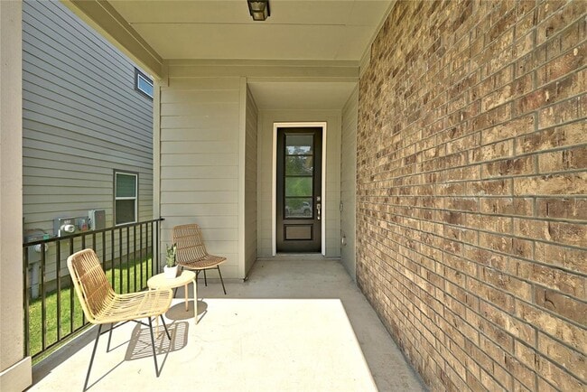 Building Photo - 10207 Buster Dr