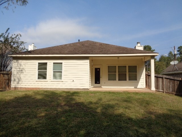 Building Photo - 205 Maple Ln