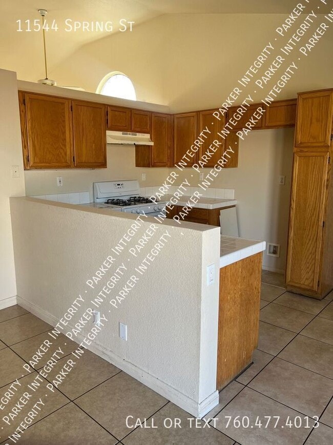 Building Photo - 11544 Spring St