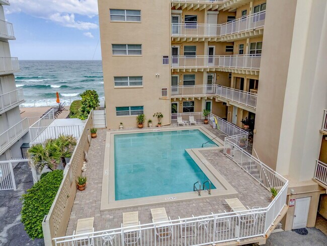 Building Photo - 4500 S Ocean Blvd