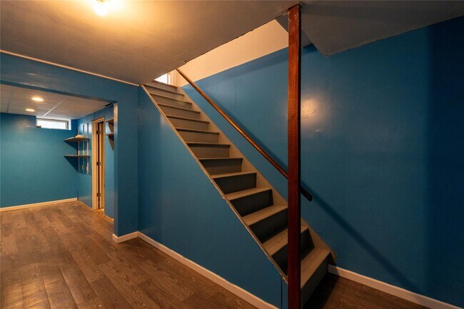 Building Photo - 21 Pine Cone St