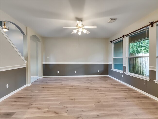 Building Photo - 94 Cornflower Dr