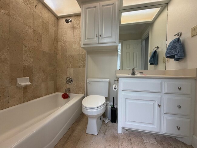 Building Photo - 4103 101st St