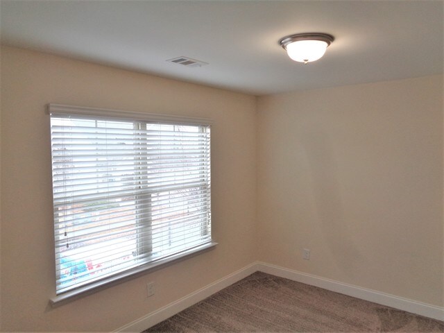 Building Photo - 2494 Beal St