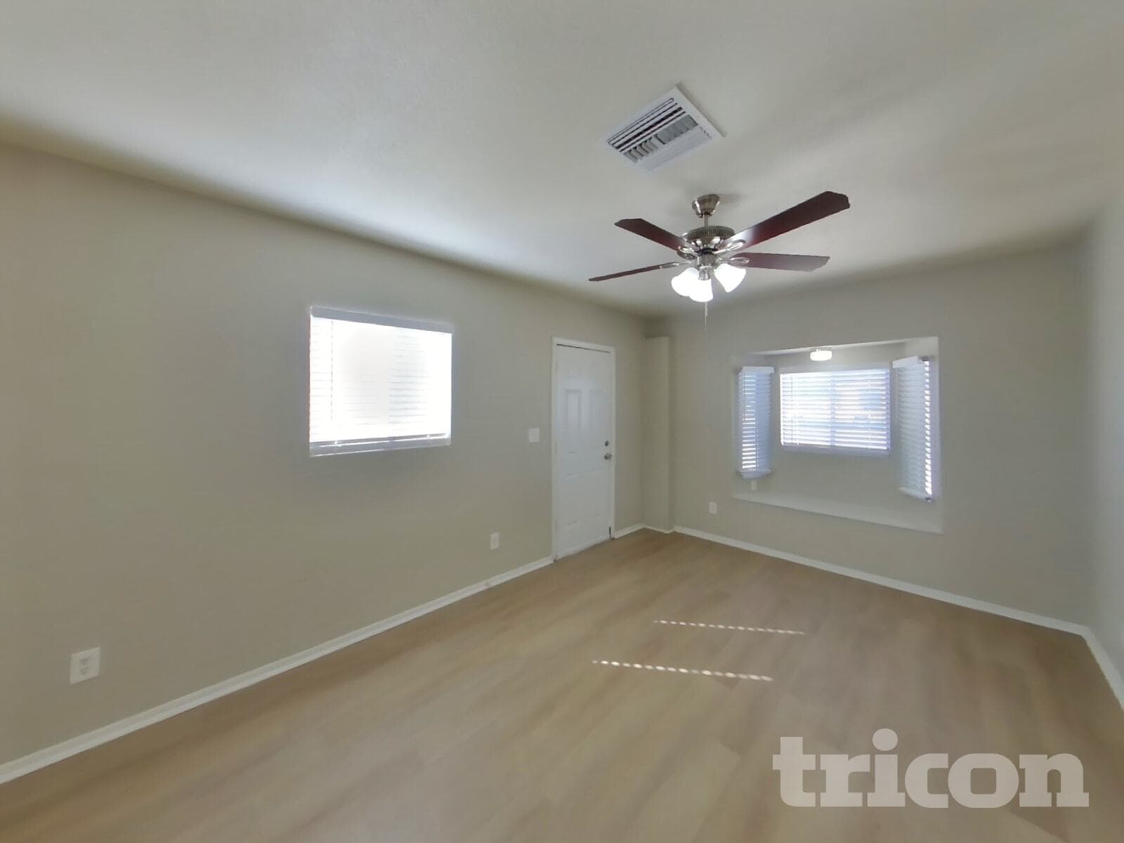 Building Photo - 7331 W Mountain View Rd