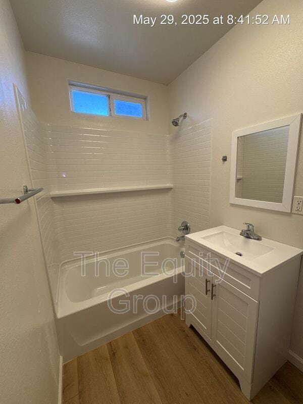 Building Photo - 322 S Crespi Ave