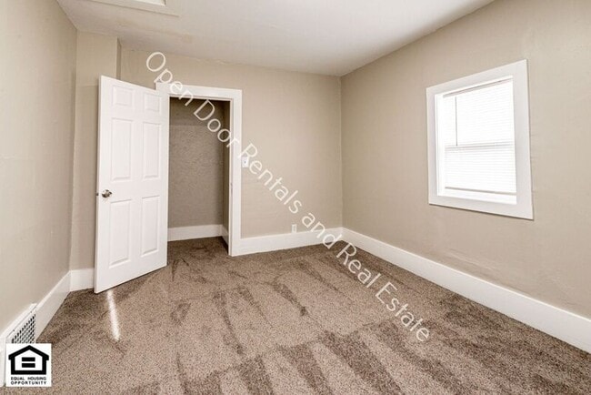 Building Photo - 1409 W King St