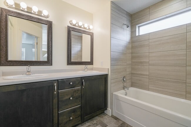 Building Photo - Modern 4-Bed Stand-Alone Home with Fenced Patio