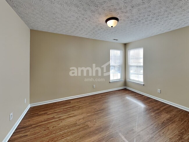 Building Photo - 5954 Courtney Pl