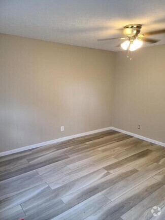 Building Photo - 1629 Kings Mill Ct