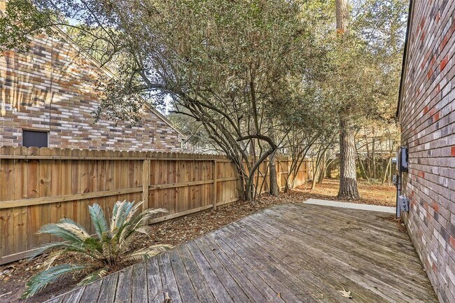 Building Photo - 98 S Village Knoll Cir