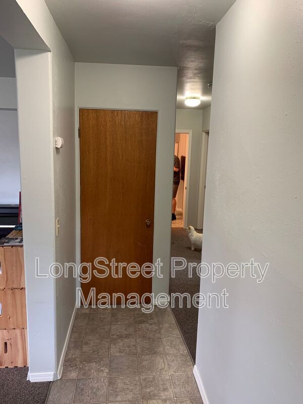 Building Photo - 1012 NW 34th St