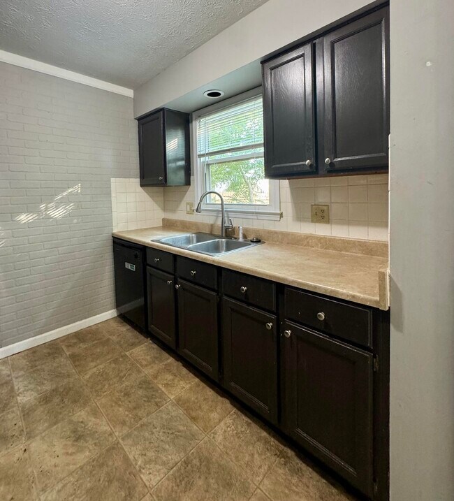 Building Photo - 344 Stonegate Way
