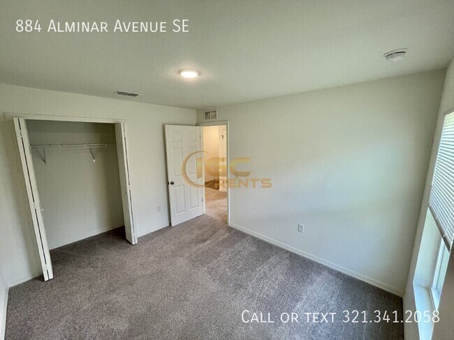 Building Photo - 884 Alminar Ave SE