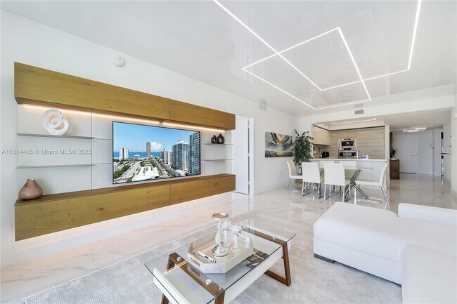 Building Photo - 300 Sunny Isles Blvd