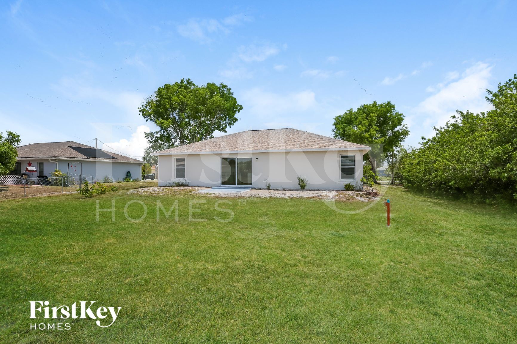 Building Photo - 215 Mossrosse St