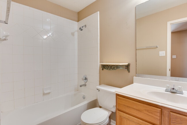 Building Photo - 6611 Amberfield Ln