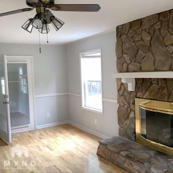 Building Photo - 2515 Winterfield Dr