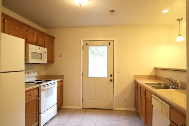 Building Photo - 149 Hickory Ridge Dr