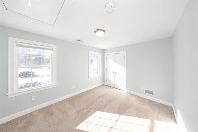 Building Photo - 4 Cyrus Way