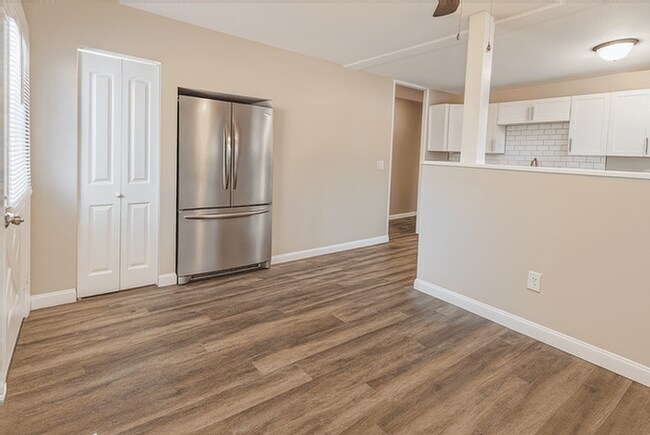Building Photo - 4186 Mapleleaf Dr