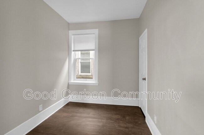 Building Photo - 1073 Grant St