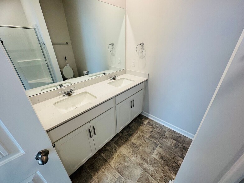 Building Photo - 874 Long Leaf Rd