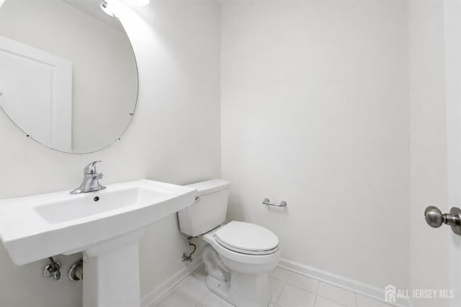 Building Photo - 133 Savoth Ln