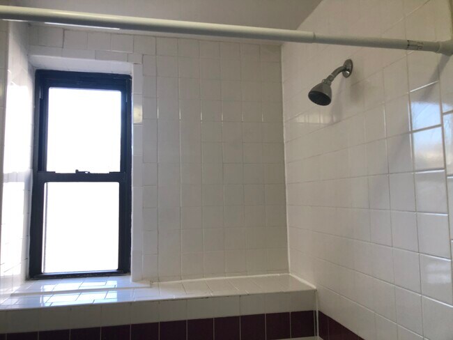 Building Photo - 7 Laidlaw Ave